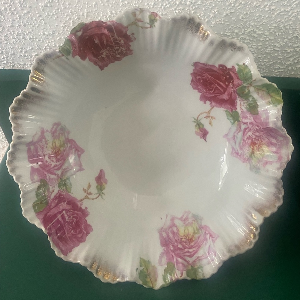 VINTAGE BOWL with ROSES 9 x 9 Inches